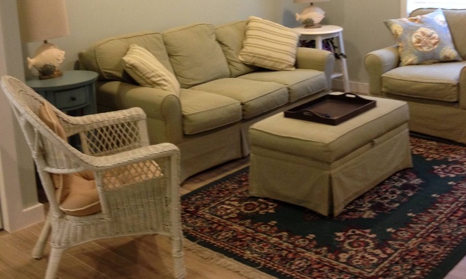 Laguna Beach Estates Apartment | POOL !!! Come and relax less than 5 minute walk to beach