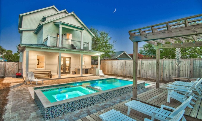 Crystal Beach House | Pool, Hot Tub, Game Room, Golf Cart - Kings Castle