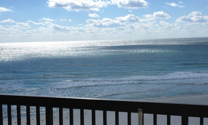Sunnyside Condo | Postcard Views/Paradise Found/Pinnacle Port