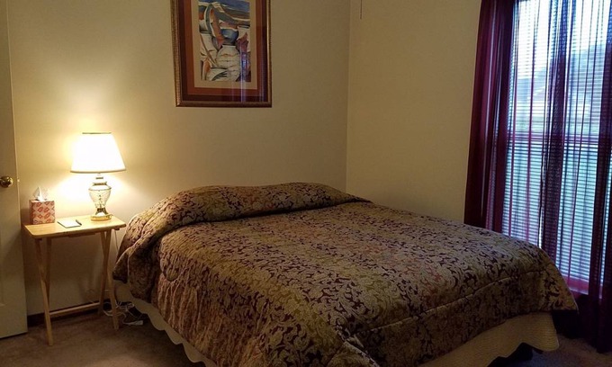 Florida Panhandle Resort | Private room ∙ 2 guests