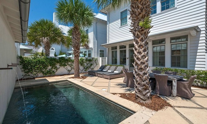 Rosemary Beach House | PRIVATE BEACH ACCESS-Private Pool-Spectacular Getaway Retreat-5 Bedrooms-Bikes