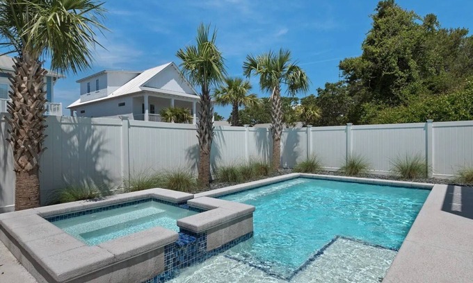 Crystal Beach House | Private Pool + Hot Tub - Block to Beach - Golf Cart - GameRoom - Carriage House