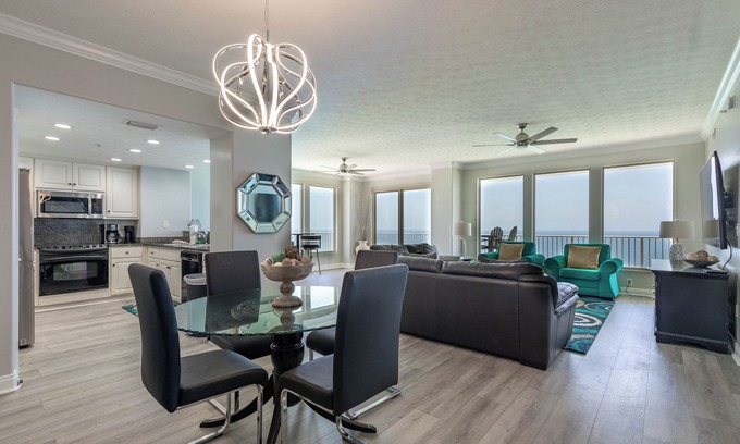 Lower Grand Lagoon Condo | Recently updated luxury unit at Treasure Island resort 3BR * 19th floor.