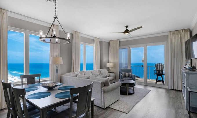 Long Beach Condo | 🌞Remodeled-Pool-Grandview East 1601- Azure Paradise🌞