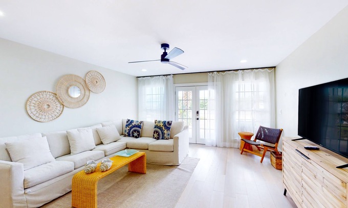 Sunnyside On The Gulf House | Renovated 2-story beachfront townhouse with beach views, W/D, patio, balcony