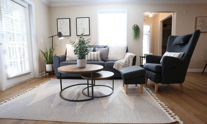 Gainesville Condo | Restful Refuge ๐ 2 BR Boutique Condo | Pool & Gym