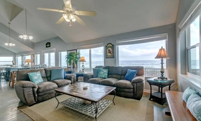 Navarre Beach House | Salty Breeze-Gulf Front Private Home with endless views. Sleeps 14