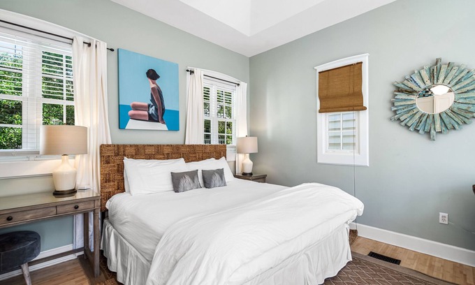 Rosemary Beach Apartment | Sandy Souls Carriage House - Studio Sleeps 4, Quick Walk to Pool and Beach
