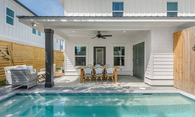 Bahama Beach House | Sapphire Shores: Private Pool, FREE Daily Activities, Wlk2Bch, Dogs OK!