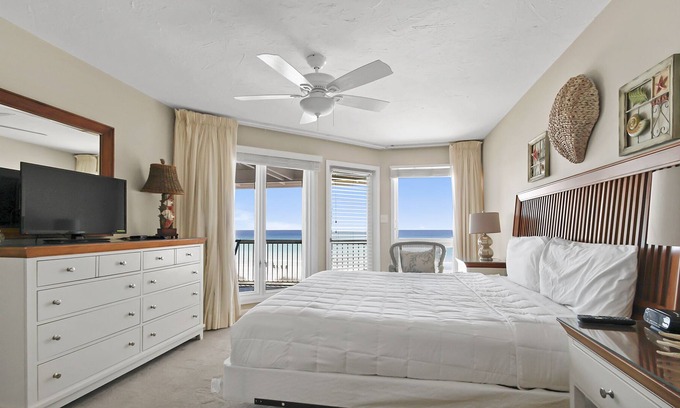 Crystal Beach House | Sealoft 201 | Beachfront With Three Balconies