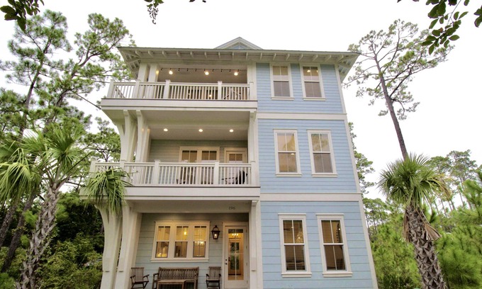 Treetop House | SeaRenity: Treetop/Seacrest 🏖 Pool 🏖 Golf Cart 🏖 PET FRIENDLY 🏖 Sleeps 14