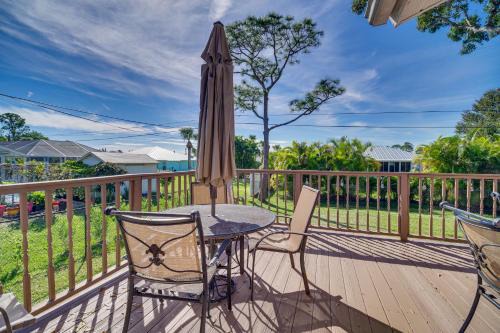 Sebastian Highlands House | Sebastian Home with Large Deck Near Golfing and Beach