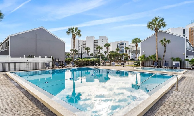 Destin House | Shore Beats Work | 3 Bed, 2 Bath