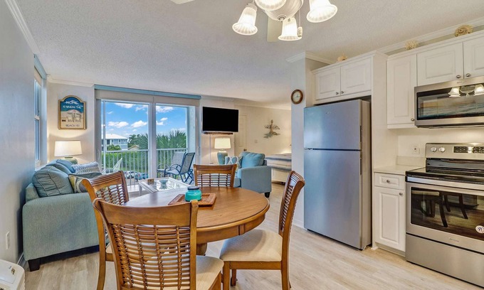 Bonita Springs Condo | Short walk to the Gulf! Newly Remodeled Bonita Beach Studio, Pool View, Beach Gear & Free Wi-Fi!