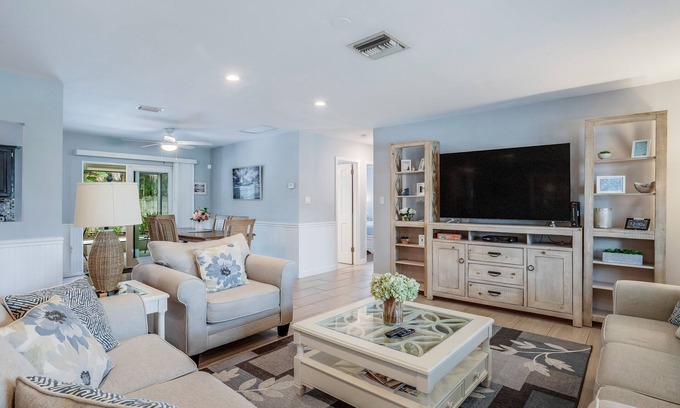 Central Naples House | Single level family home w/private pool & furnished patio w/grill, dog-friendly.