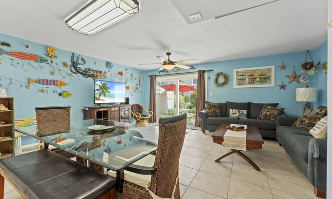 Destin House | Southbay By The Gulf 3/2 Easy 5 minute Walk to the Beach, close to restaurants