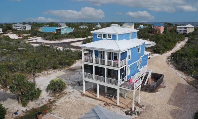 Cape San Blas House | Spacious Gulf View, 110 steps to the gulf, elevator, beach gear included!