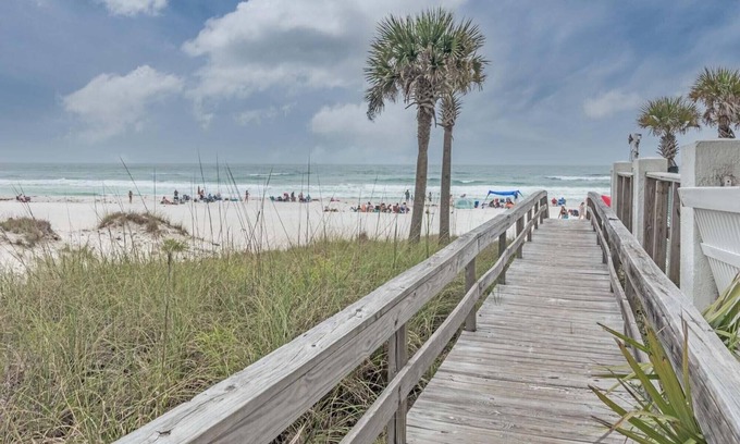 Holiday Beach House | Spacious Panama City Beach Home | Dog Friendly & Easy Beach Access!