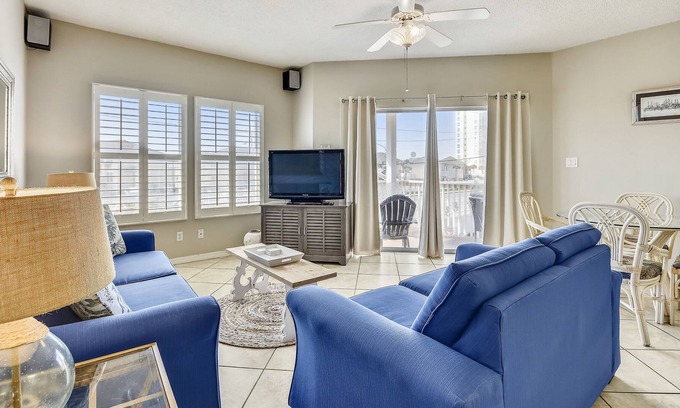 Holiday Isle Condo | SPC 9206- Gorgeous 1 BR - sleeps 6 by RedAwning