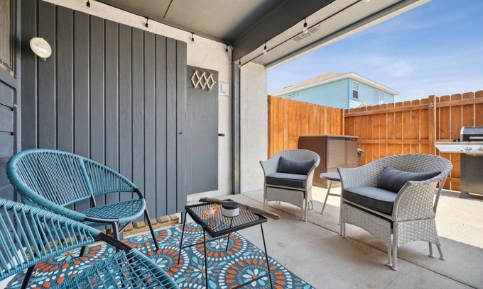 Laguna Beach Estates House | Starfish Hideaway! 90 Second Walk To Beach!