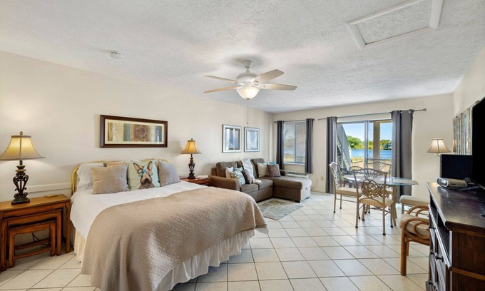 El Centro Beach Condo | Studio - Lullwater 299 bottom floor No Elevator!