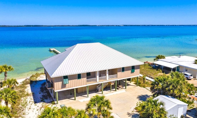 Villa Primera House | Stunning Santa Rosa Sound Front Home; Bring Your Poles to Fish from the Pier!