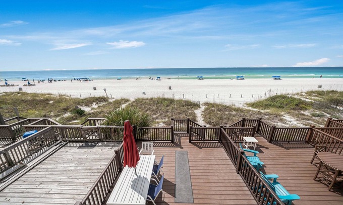 Silver Sands Beach House | Surf Dr Townhome Where the Beach is your Backyard! FREE Golf & Tickets!