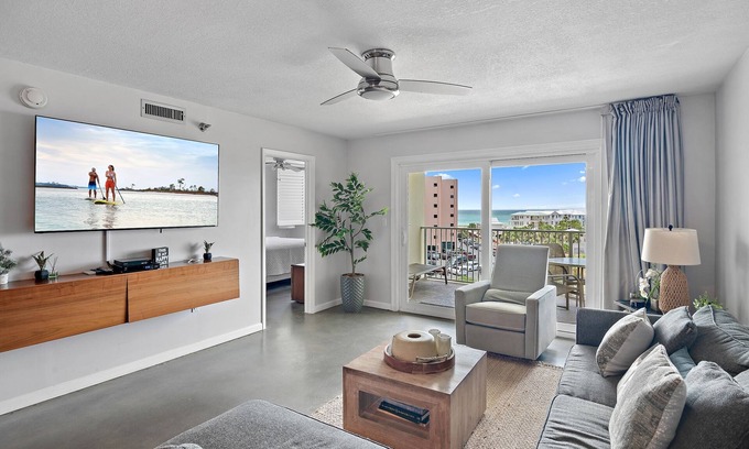 Holiday Isle Condo | The Islander 514 Million-dollar views! Complimentary Beach (Seasonally) & WD