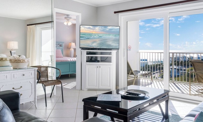 Holiday Isle Condo | The Islander 718- Winter Months Available - Contact Us to Book