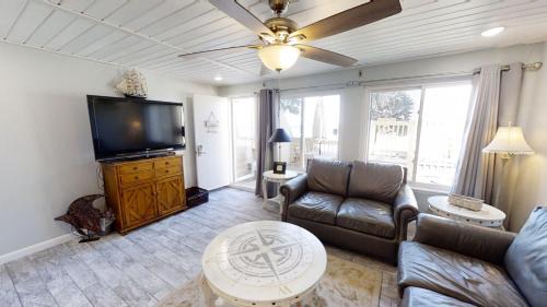 Sunnyside House | The Shores Townhouse 152