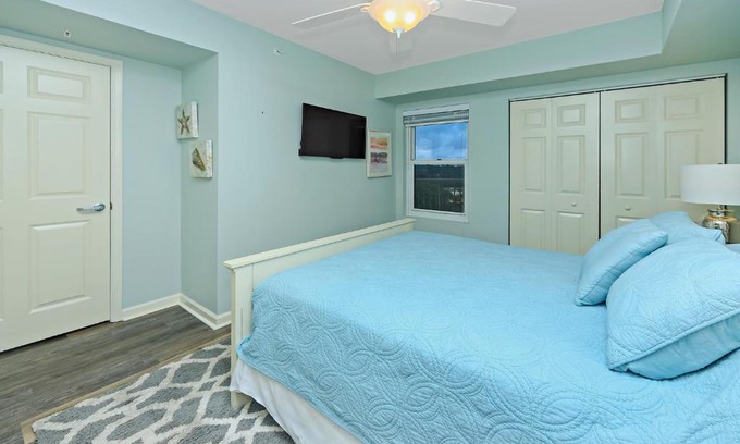 Bunkers Cove Apartment | The Terrace @ Pelican Beach 402 - 1359837