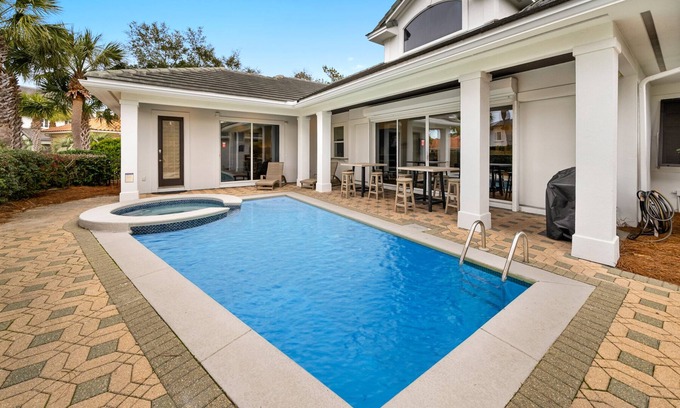 Fort Walton Beach - Destin House | TIME OUT! 6Br Platinum rated. Private pool. Golf Cart available
