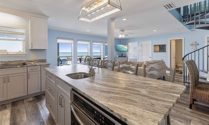 Crescent Beach House | Top Rated Home | 5 Star Reviews | Siloam Waters | 4 Bedroom Gulf-Front