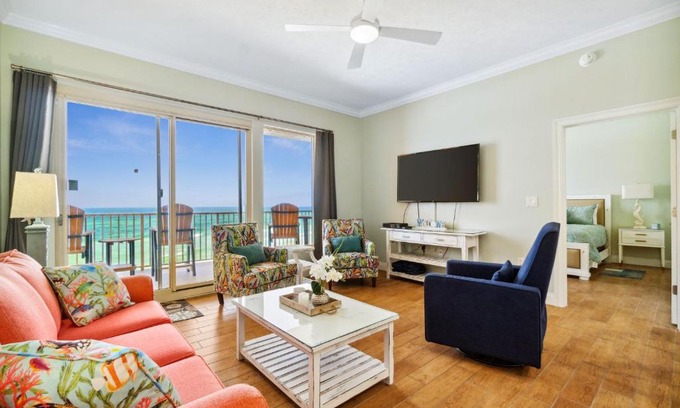 Lower Grand Lagoon Apartment | Treasure Island #0303