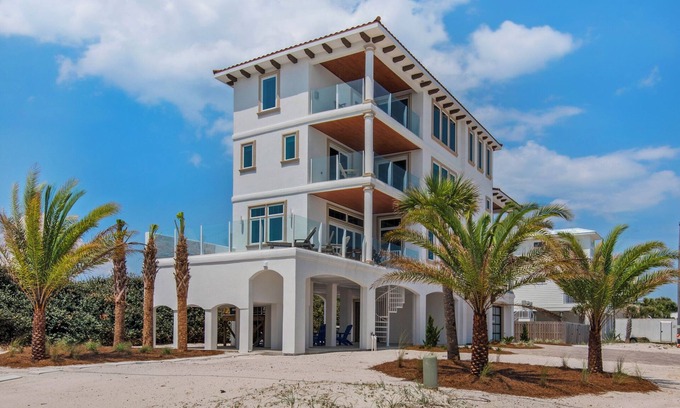 Villa Primera House | Tuscan Sun π Gulf View Retreat w/Pool, Elevator + Game Room | Event-Friendly