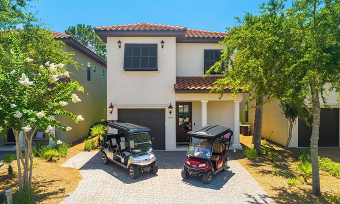 Villa Lago House | Two Golf Carts ~ Golf Course View ~ Private Beach Access