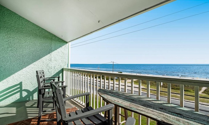 Laguna Beach Condo | 98 m² Condo ∙ 2 bedrooms ∙ 6 guests