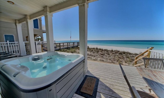 Hollywood Beach Condo | Villa Rosemary - Hot Tub, Shared Pool, Sleeps 14