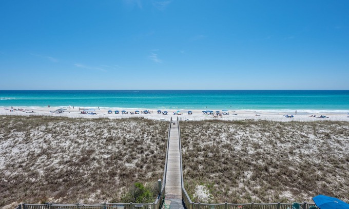 Navarre Beach Condo | Wake Up to the Sound of Waves Rolling In, Right Outside Your Door!