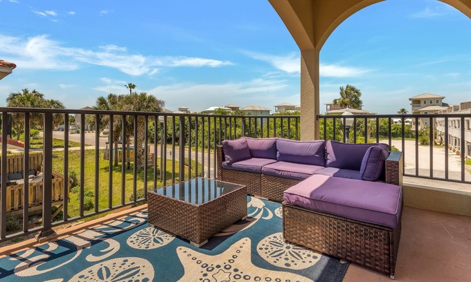 Sunnyside House | Walk 2 Beach ~ Two Private Balconies ~ Patio ~ Pool ~ 4BR Bella Costa 162