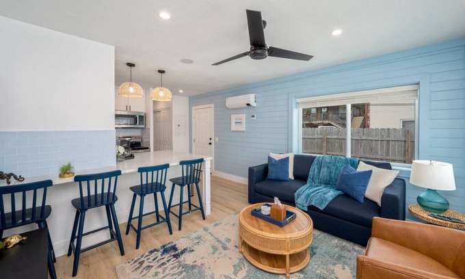 Fort Walton Beach Apartment | Waterfront Getaway w/Pool Access – Bluefish #5