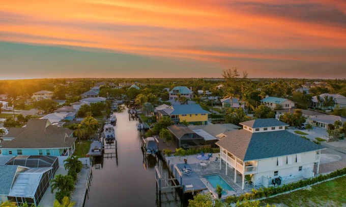 East Naples House | Waterfront Home in Bayshore Arts District of Naples