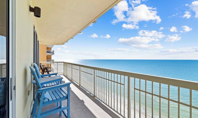 Miramar Beach Condo | Waterfront PCB Condo w/Balcony + Beach Gear!