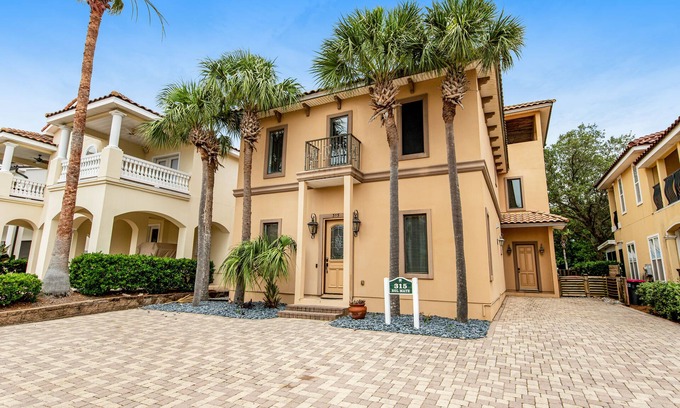 Fort Bay House | West End home with private hot tub, shared pool, gulf view, fast WiFi & AC