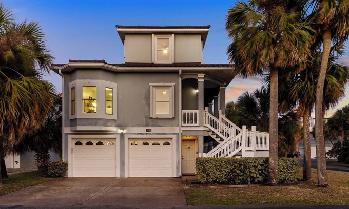 Navarre Beach House | When the Sun Goes Down ๐
Navarre Retreat w/Golf Cart, Boat Slip + Pet Friendly