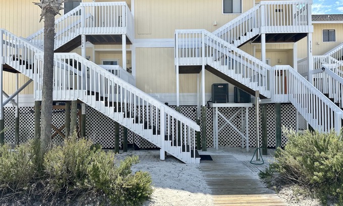 Holiday Isle Condo | Whispering Waves East - Unit 1134 with Beachfront view!