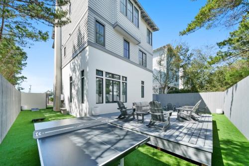 Rosemary Beach House | Winston at Rosemary home