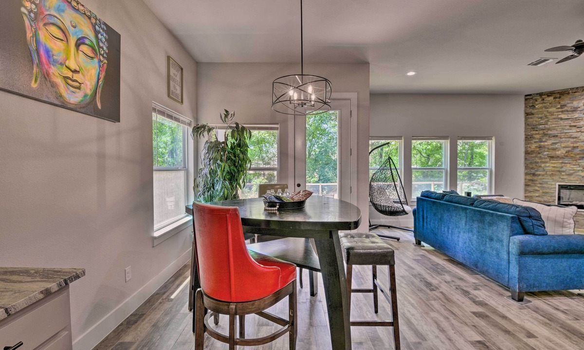 South Arlington Cottage | Modern Family Home Near At&t Stadium & More!