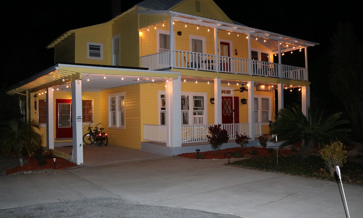 Mims Bed & Breakfast | The Wayward Traveler's Inn