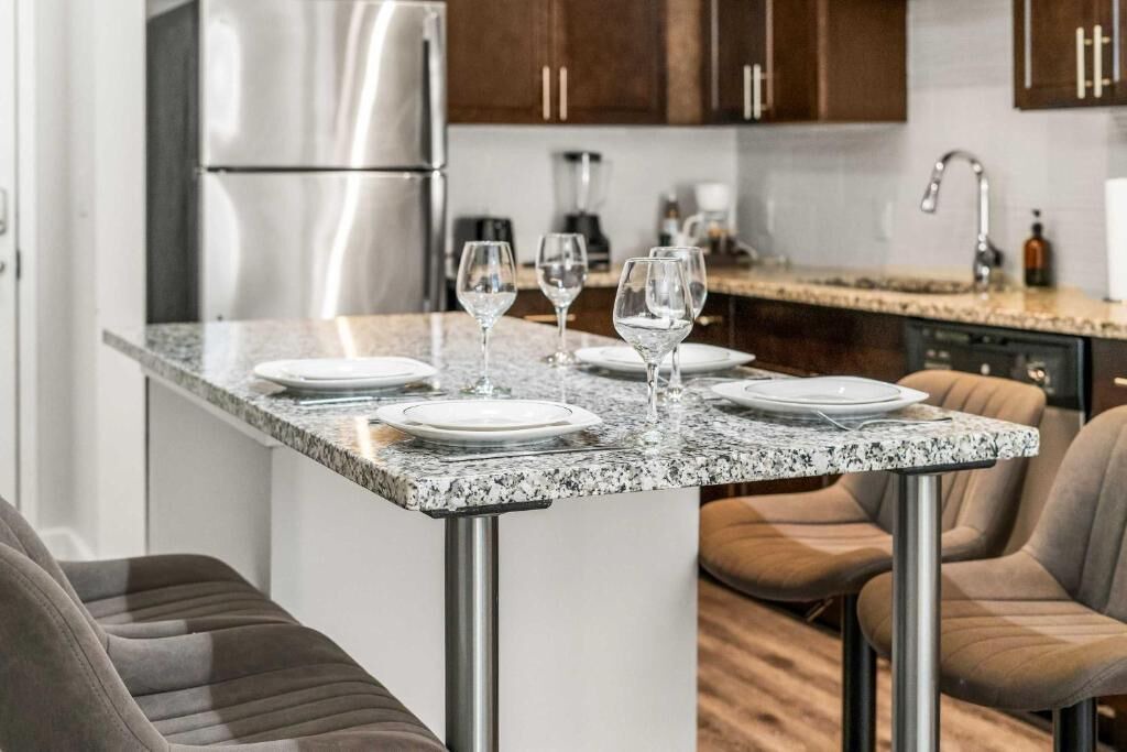 Central Business District Apartment | Virelli Apartments Upscale King Suite in the Heart of Orlando w Pool